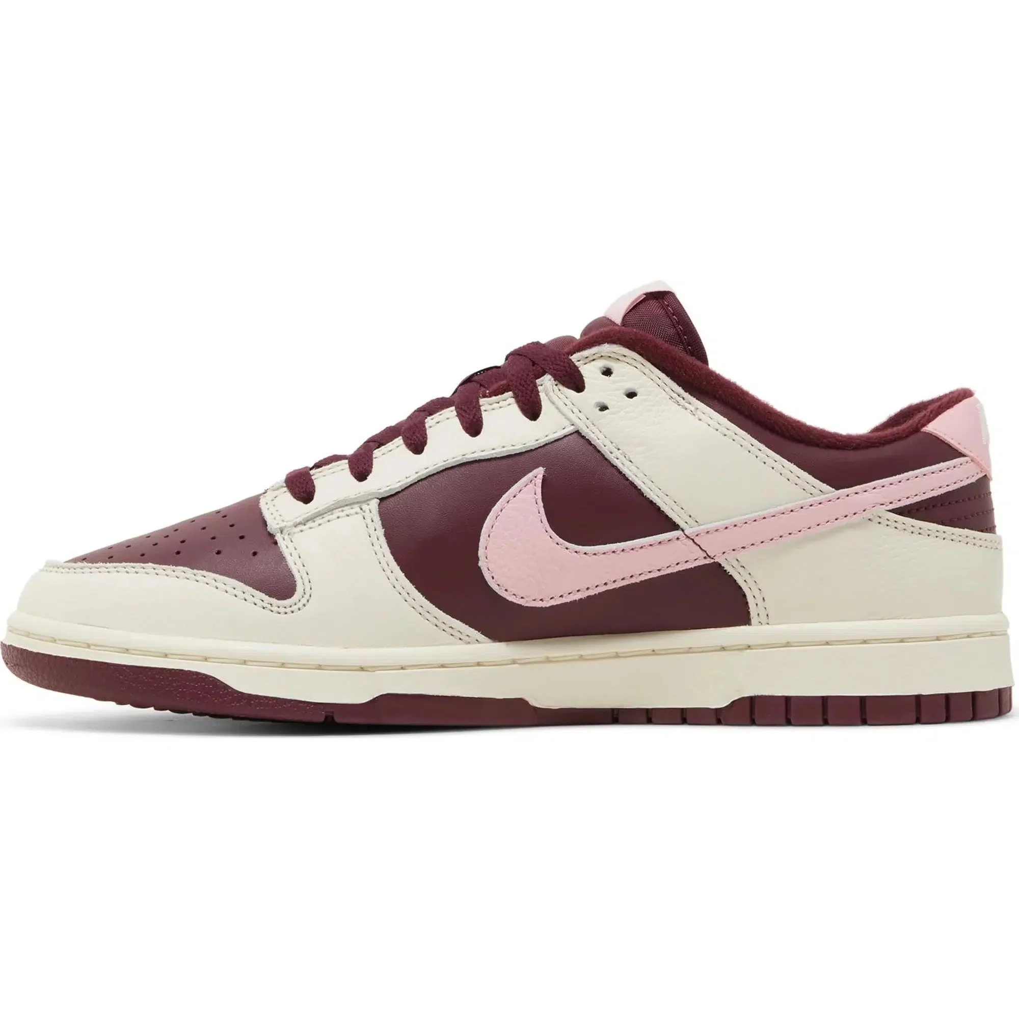 Dunk Low Premium 'Valentine's Day' - Image 2