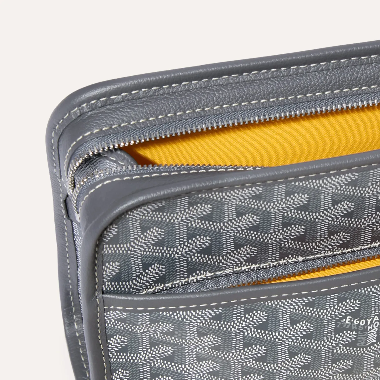 Goyard Jouvence PM Toiletry Bag 'Grey' - Image 3