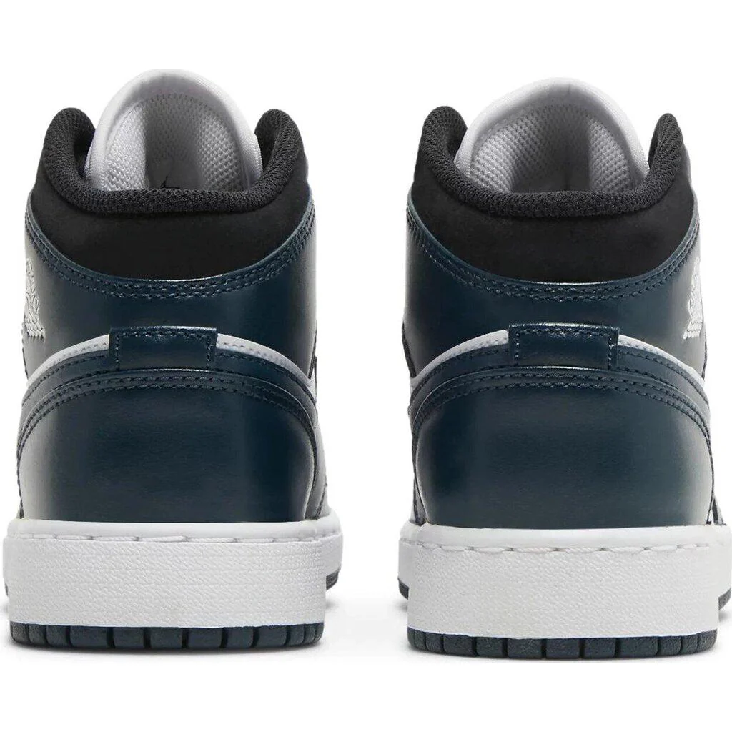 Nike Air Jordan 1 Mid 'Armory Navy' GS - Image 2