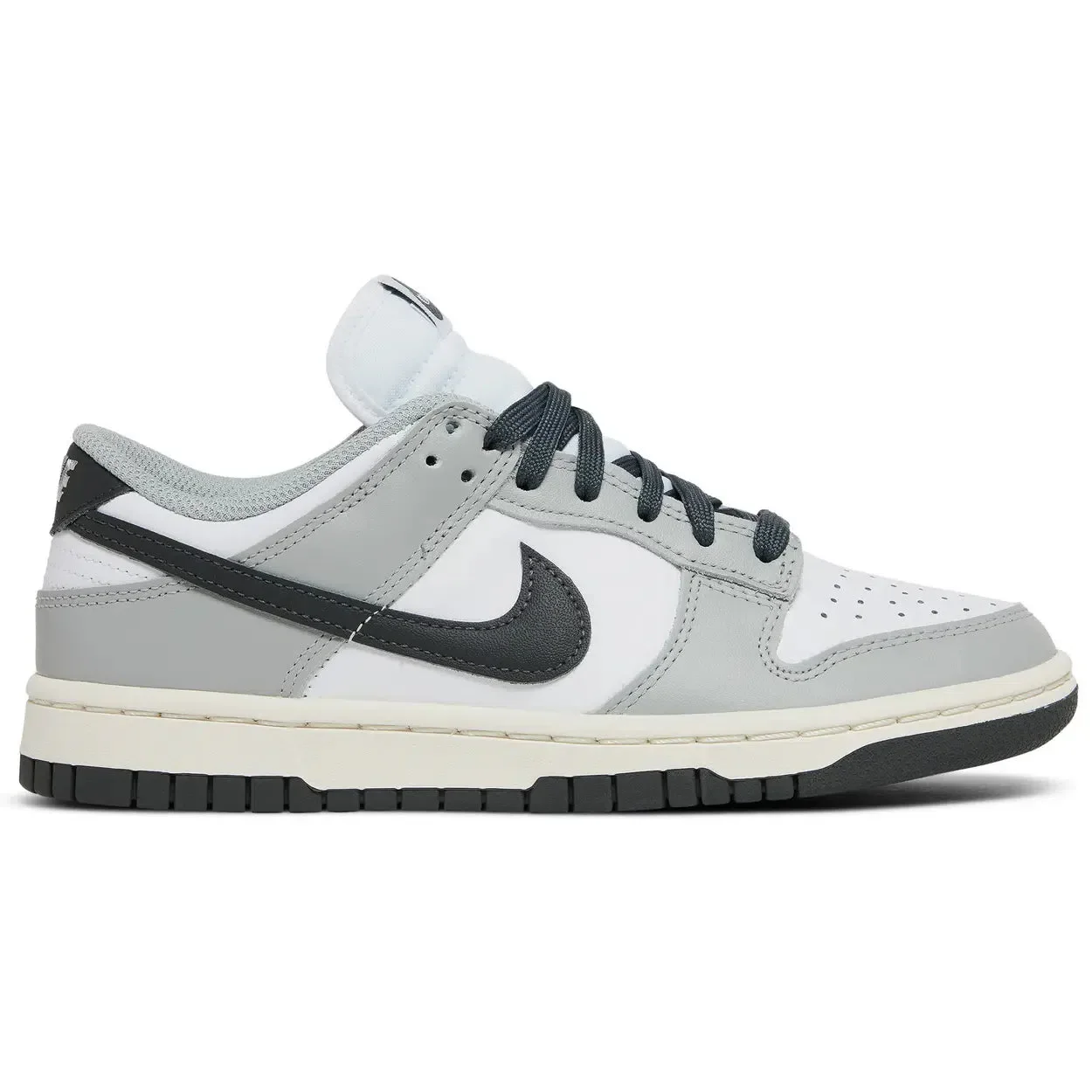 Nike Dunk 'Light Smoke Grey' W