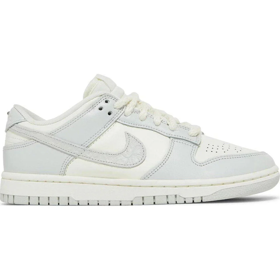 Nike Dunk Low 'Needlework' W - Image 4