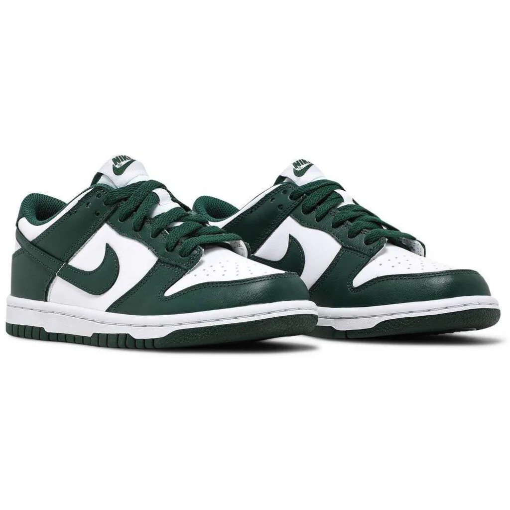Nike Dunk Low 'Team Green' GS - Image 3