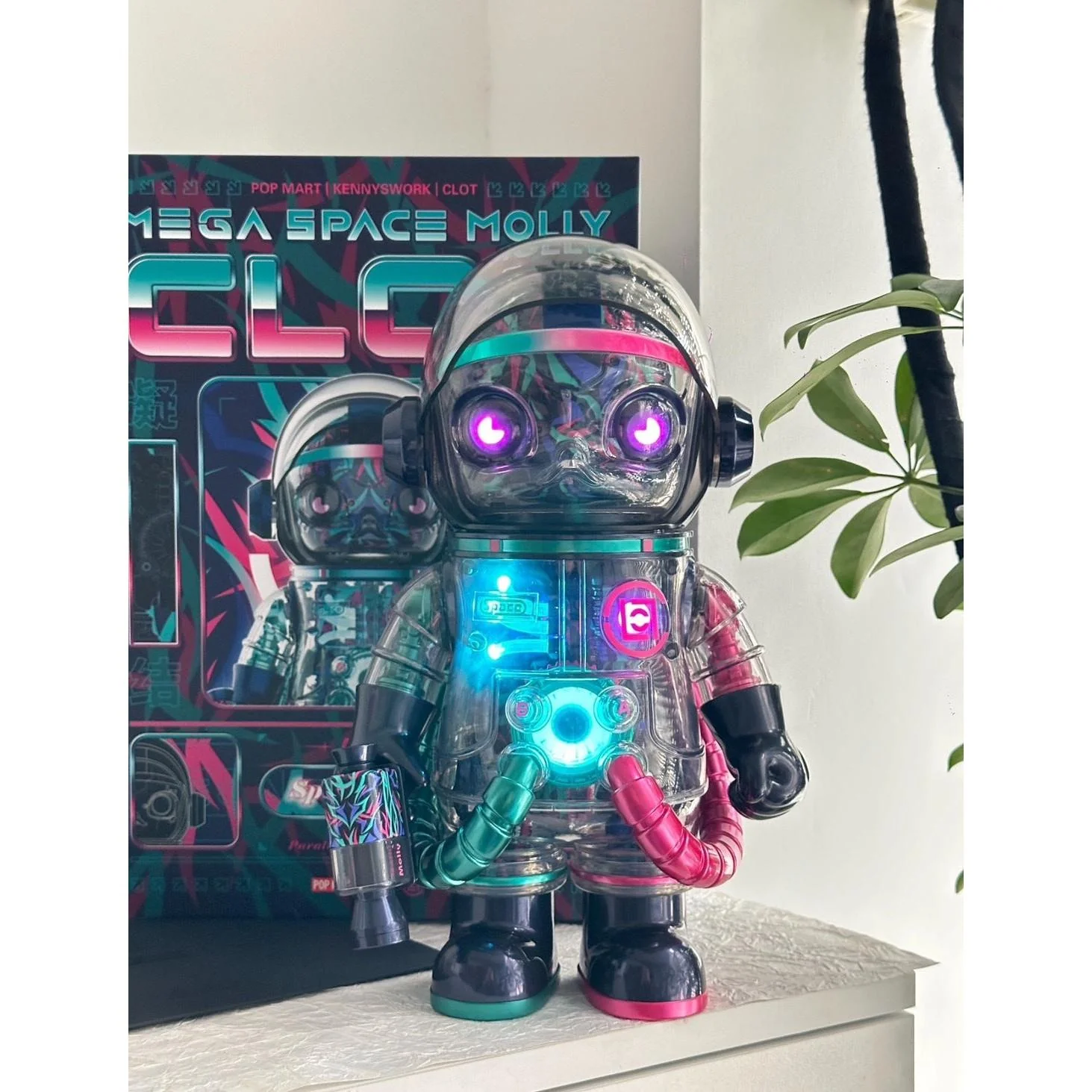 Pop Mart x CLOT Mega Space Molly Magenta Alinegra 400% - Image 6