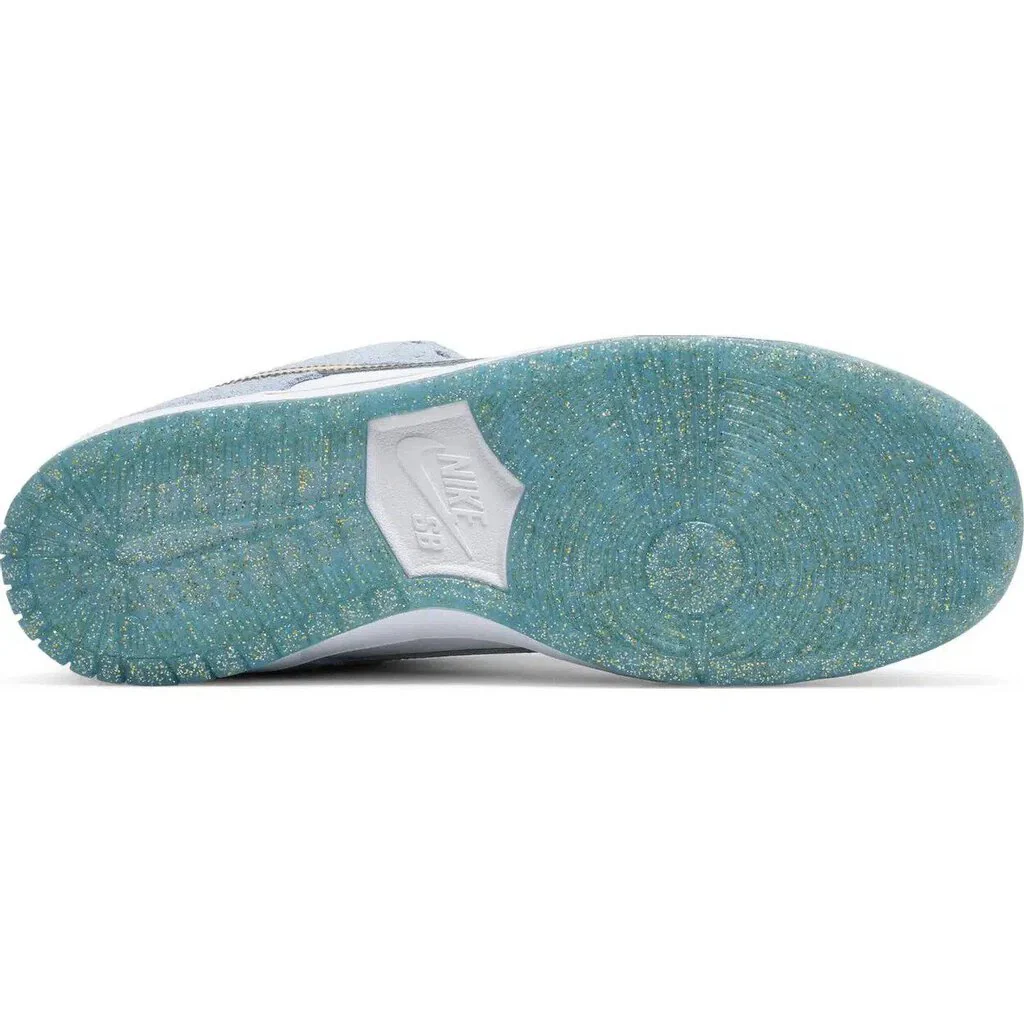 Sean Cliver x Dunk Low SB 'Holiday Special' - Image 3